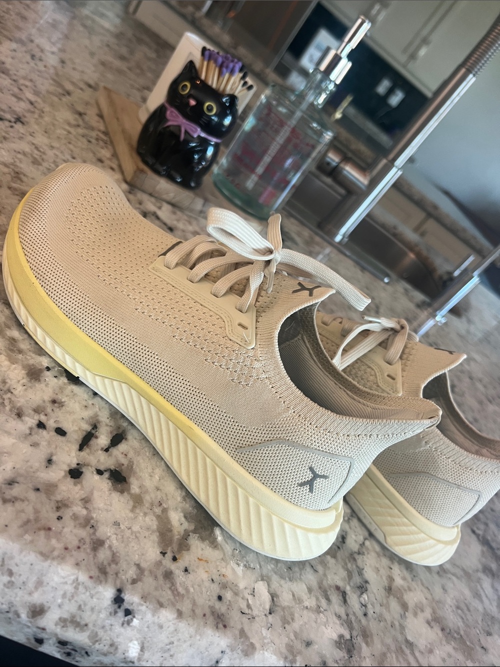 Flex adapt Lightweight Beige Knit Running Shoes